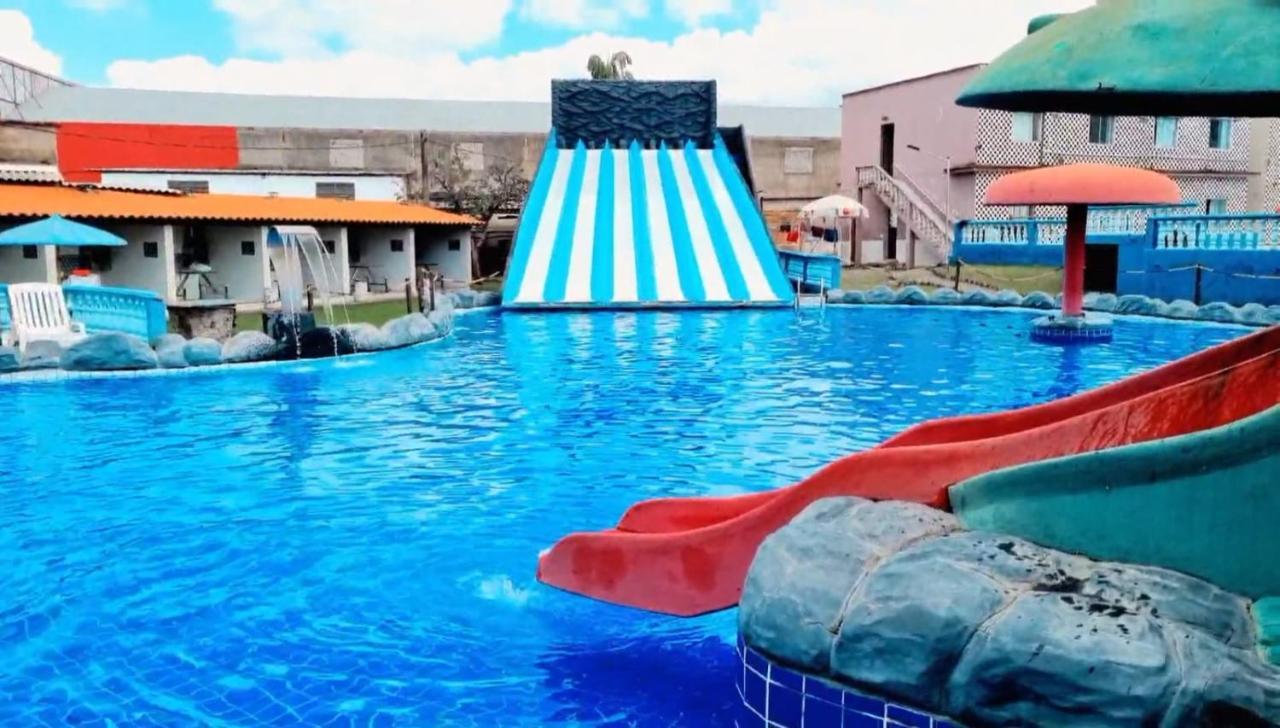 Pousada Clube Santa Cruz Санта-Круз-ди-Минас Экстерьер фото