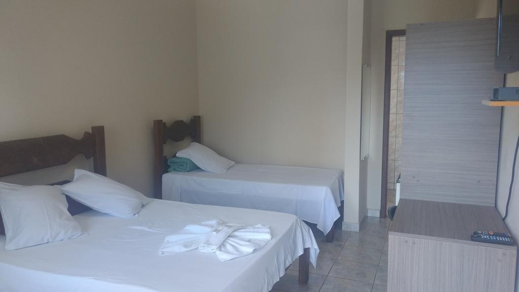 Pousada Clube Santa Cruz Санта-Круз-ди-Минас Экстерьер фото